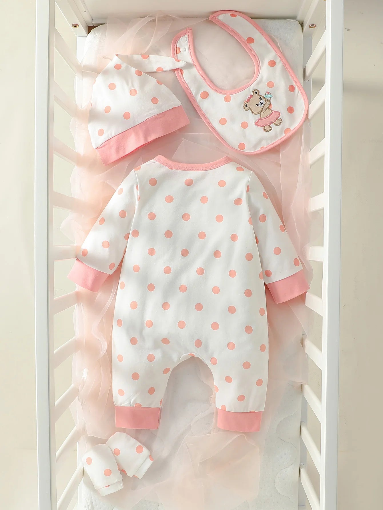 4PCS  Newborn Baby girl lovely and sweet Polka dot printingPatch Bear  autumn Cute jumpsuits+Hat+Bib